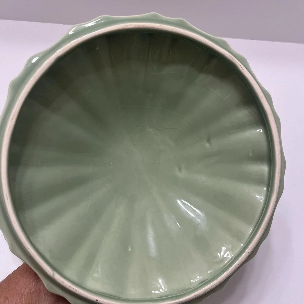 Vintage Jade Green Covered Serving Dish/Bowl Fluted Lid Leaf Vine Finial 11x4